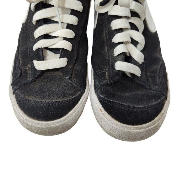 Nike Blazer Mid 77 Black Suede Sneakers Shoes Boys Size 5.5 Youth DD3237-002 - Picture 8 of 8